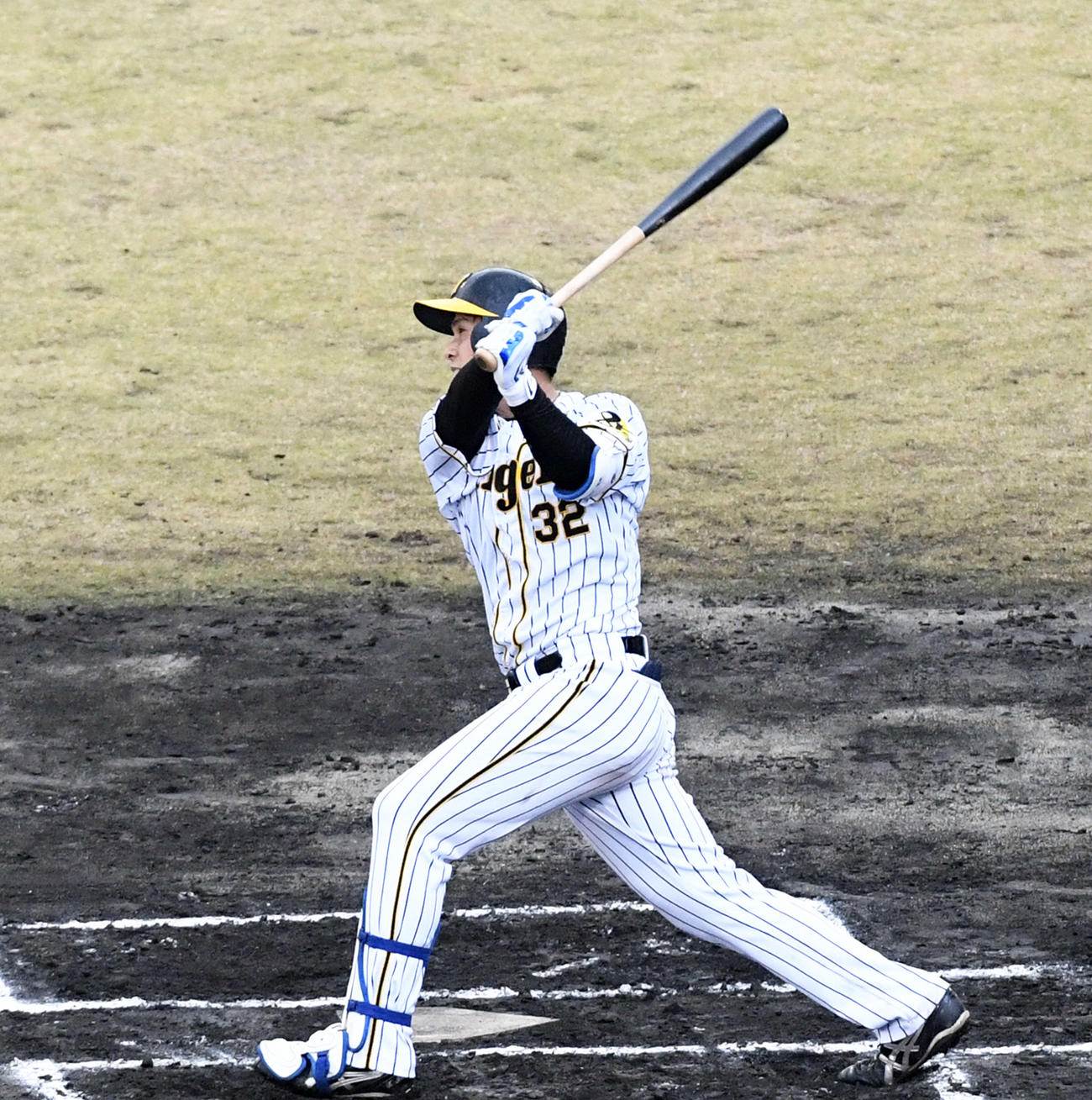 本塁打を放つ阪神井上広大（2020年11月17日撮影）
