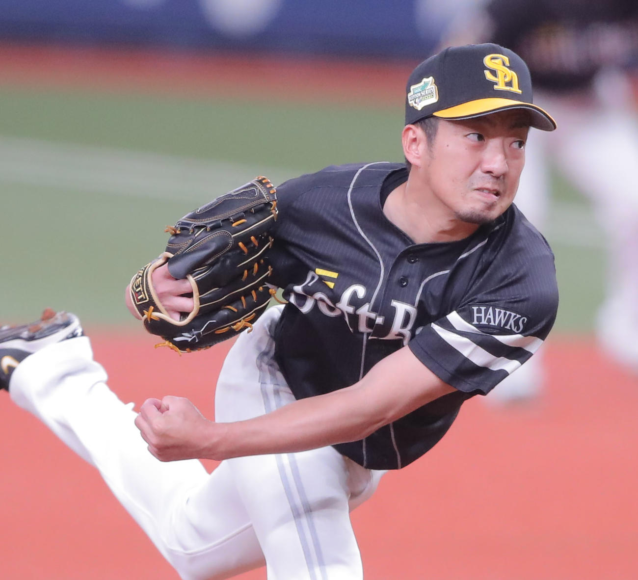 巨人対ソフトバンク　ソフトバンク2番手として登板した嘉弥真新也（撮影・梅根麻紀）