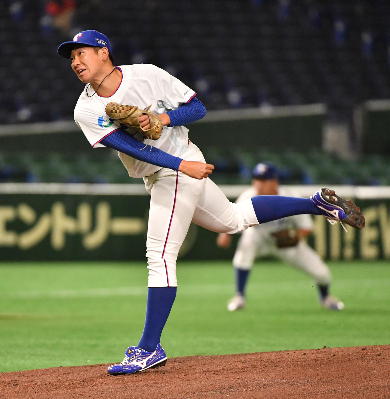 日本新薬対TDK　先発したTDK・鈴木（撮影・柴田隆二）