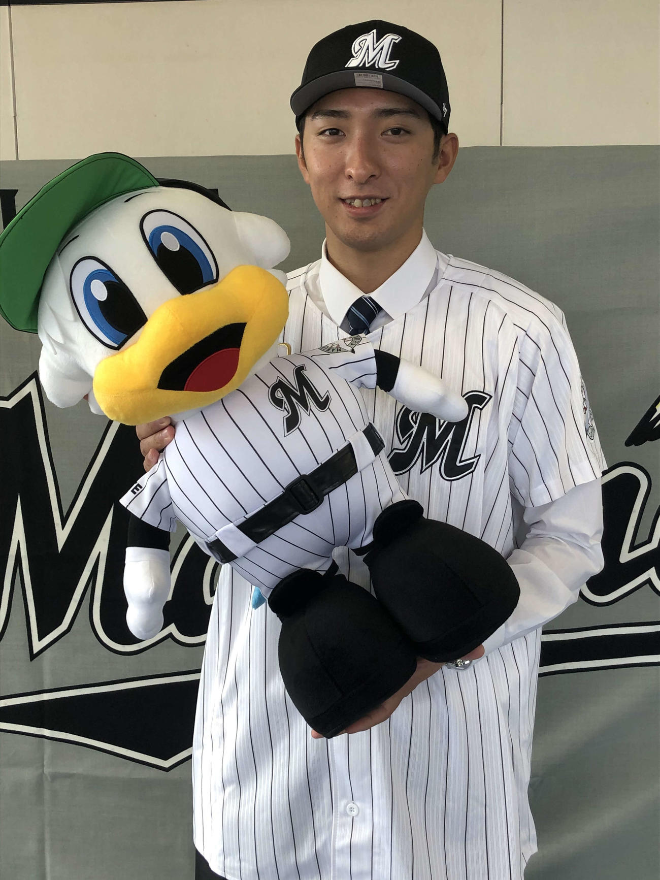 ロッテと契約合意したドラフト4位の星槎道都大・河村（球団提供）