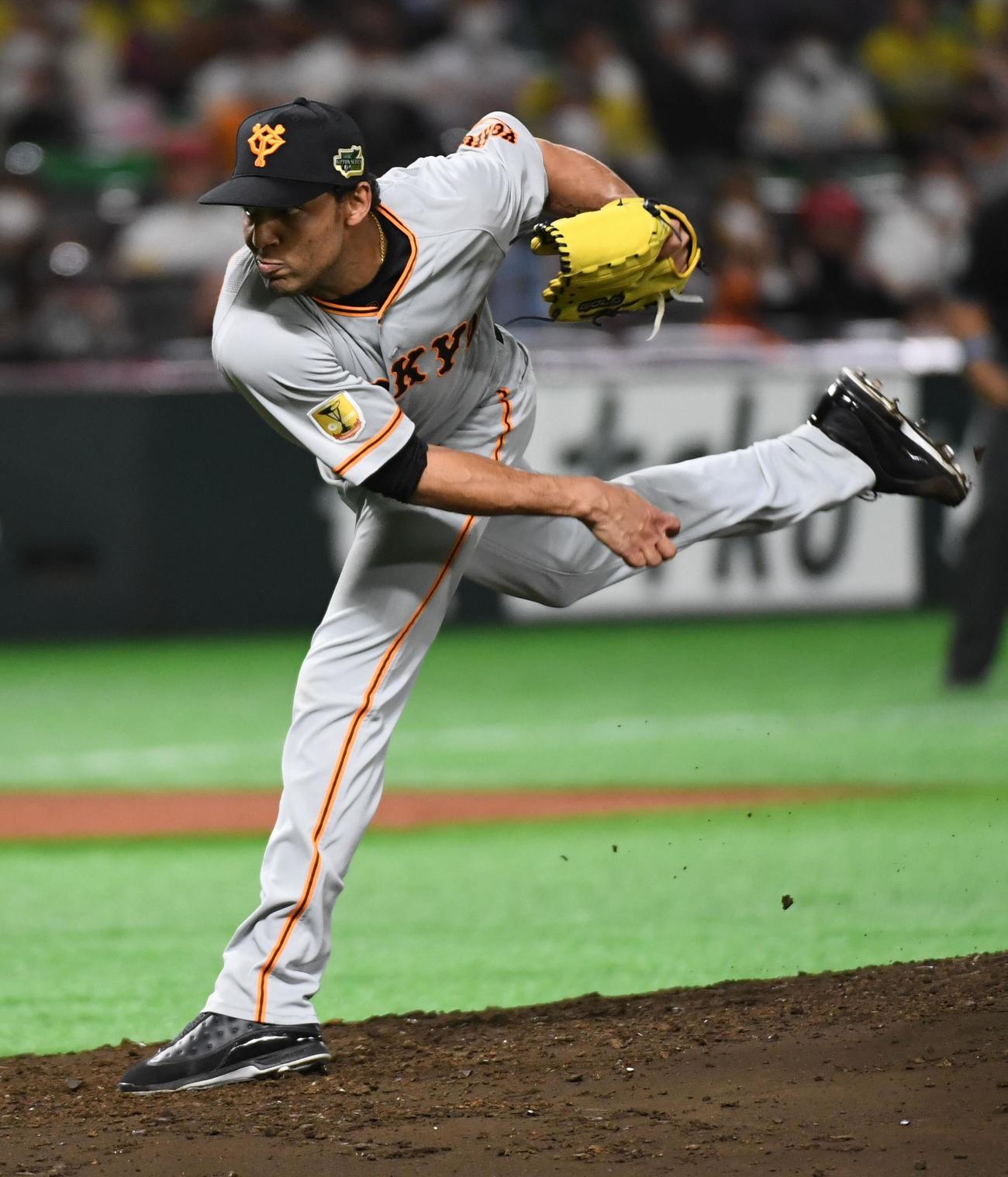 ソフトバンク対巨人　先発のエンジェル・サンチェス（撮影・今浪浩三）