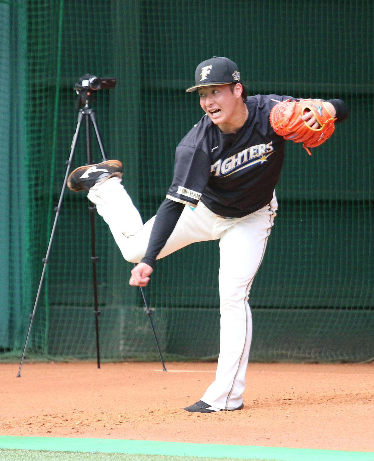 27日に侍ジャパン稲葉監督が指揮するフェニックス・リーグ中日戦で先発予定の日本ハム吉田輝