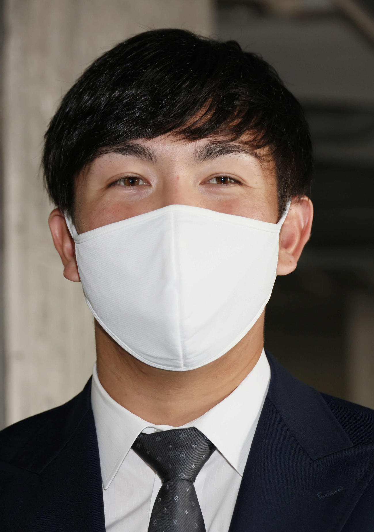 推定1600万円で契約更改したケムナ（撮影・加藤孝規）