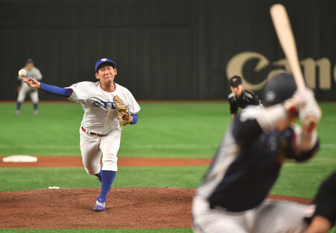 日本新薬対TDK　先発したTDK・鈴木（撮影・柴田隆二）