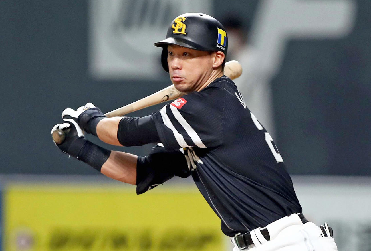 ソフトバンク長谷川勇也（2020年7月1日撮影）