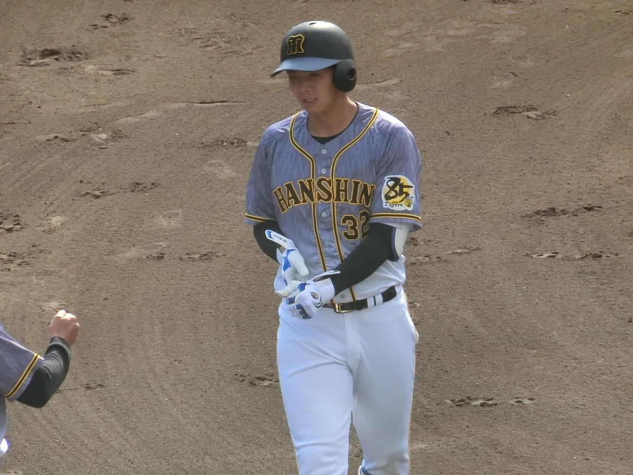 フェニックスリーグ　DeNA戦の1回、井上は中前先制適時打を放つ（撮影・奥田隼人）