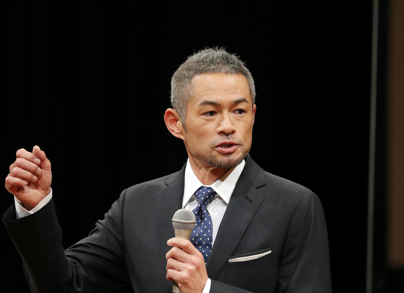 第73回新聞大会で講演するイチロー氏（撮影・前田充）
