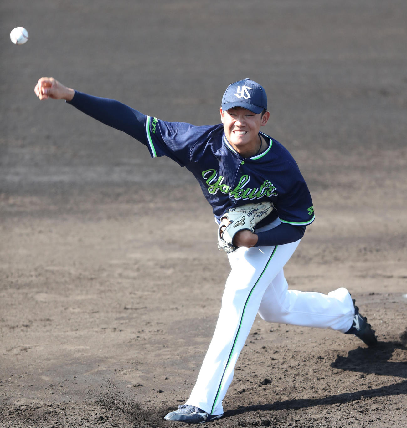 フェニックス・リーグ　阪神対ヤクルト　力投するヤクルト先発奥川（撮影・梅根麻紀）