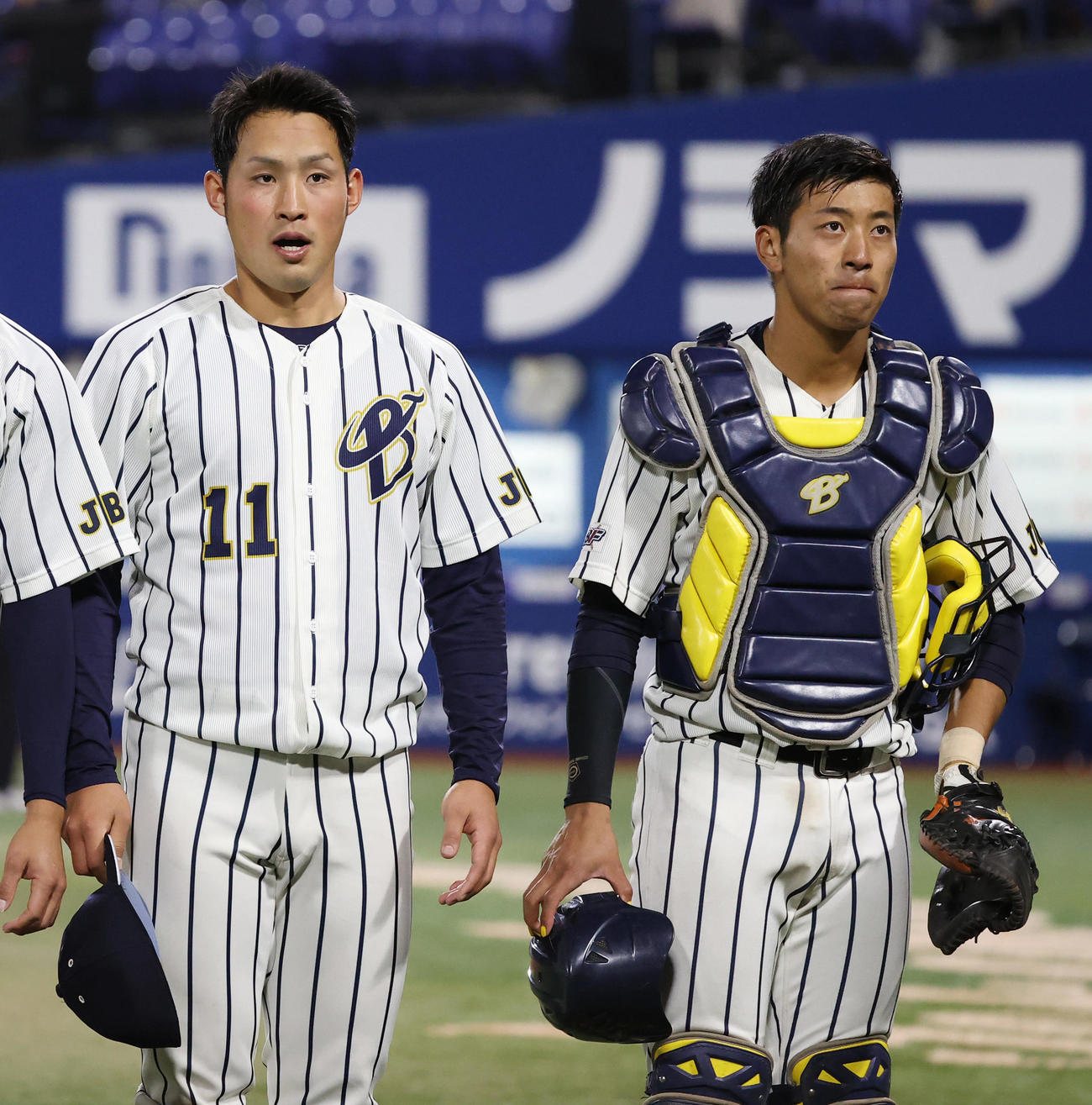 阪神ドラフト3位佐藤蓮（左）と日本ハムのドラフト3位古川（2020年11月10日）