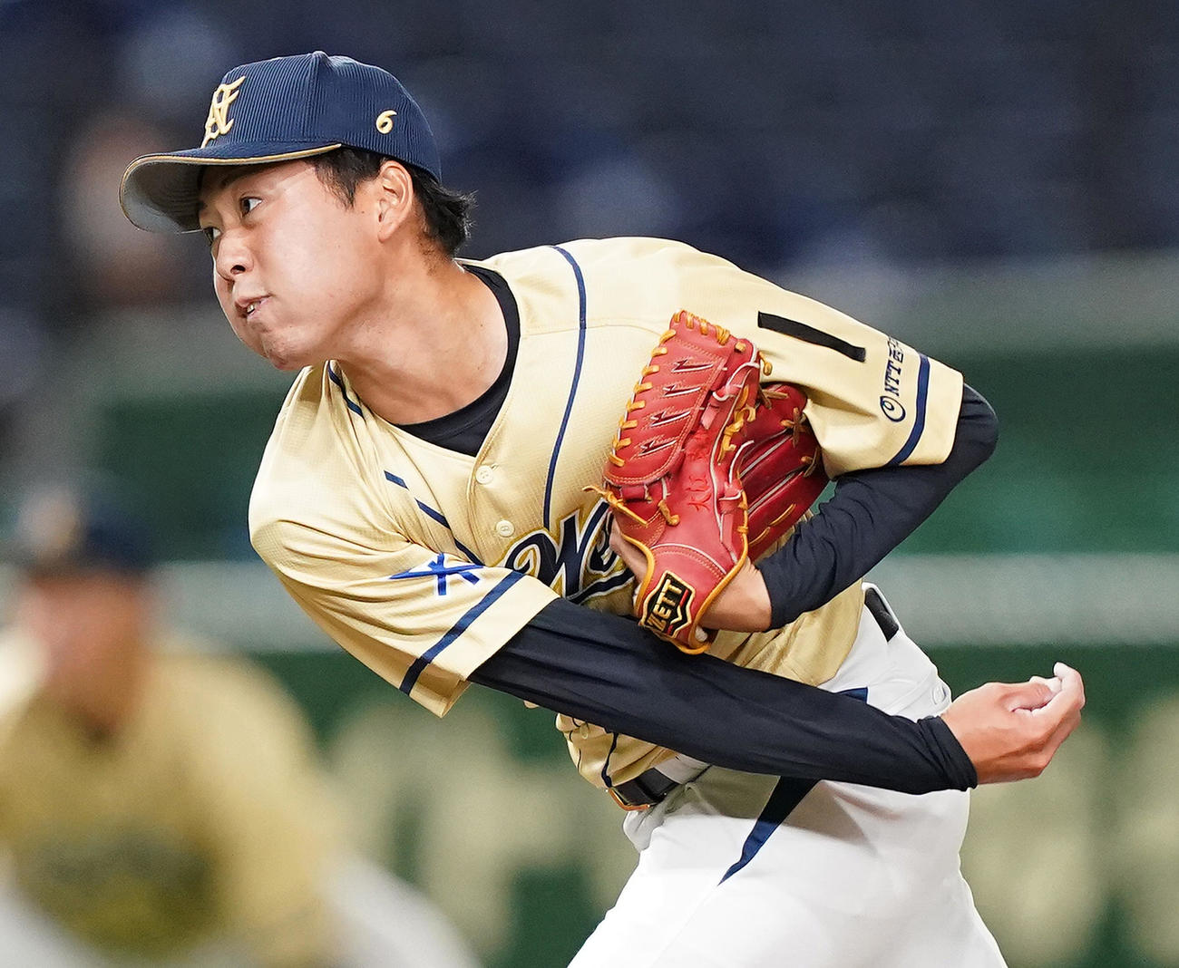 NTT西日本対Hоnda鈴鹿　2回途中から2番手として登板したNTT西日本・大江（撮影・菅敏）