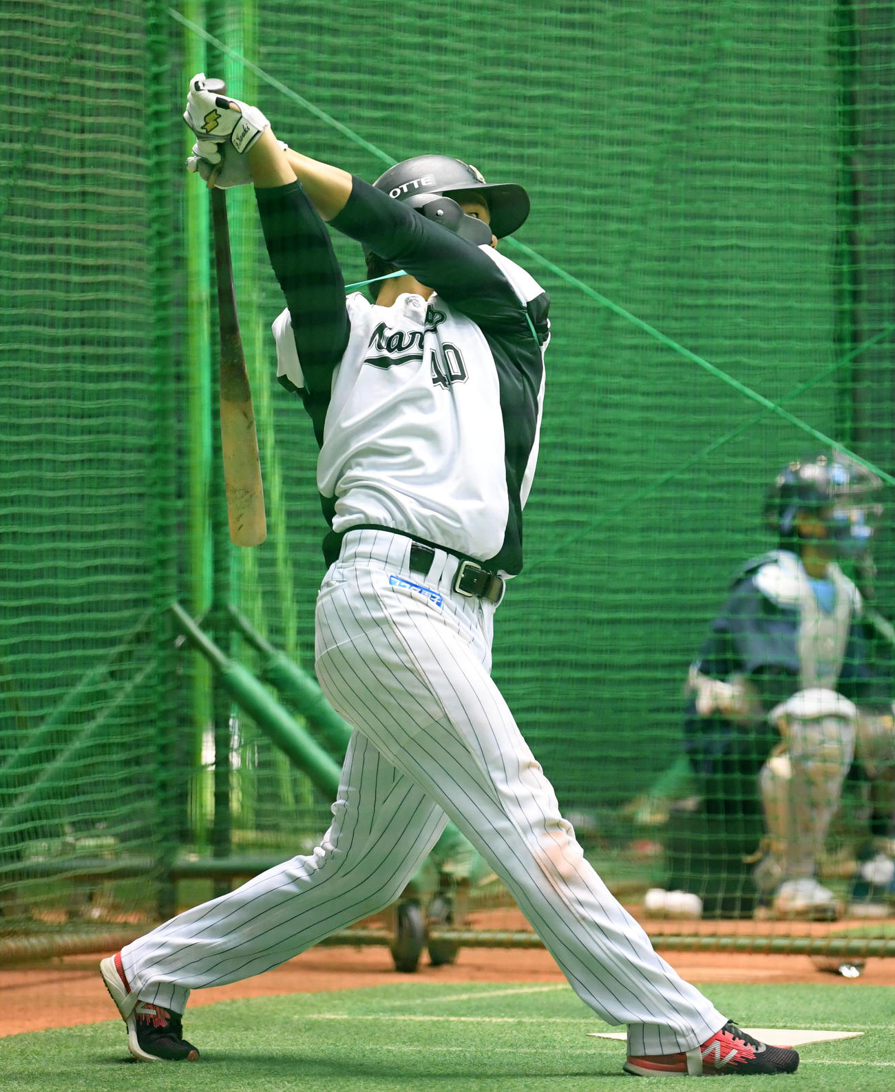 打撃練習をするロッテ福田光（撮影・横山健太）