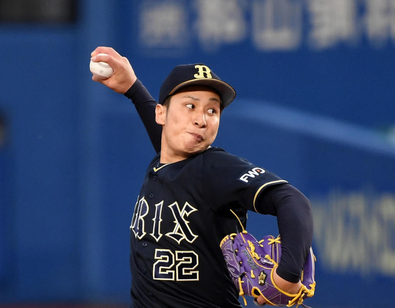 ロッテ対オリックス　力投するオリックス先発の村西（撮影・横山健太）