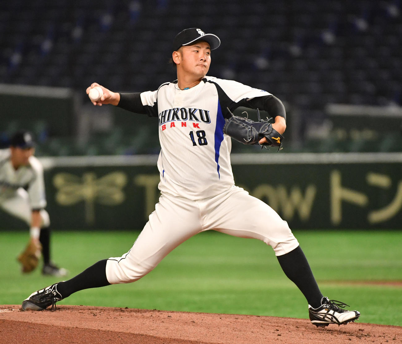 四国銀行対パナソニック　先発した四国銀行・菊池（撮影・柴田隆二）