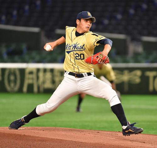 準々決勝セガサミー対NTT西日本 先発したNTT西日本・浜崎(撮影・柴田隆二)