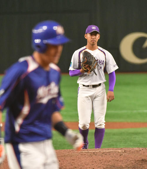 ヤマハ対NTT東日本 6回から登板したDeNA5位のヤマハ・池谷は向山に左越えに本塁打を浴びる(撮影・柴田隆二)