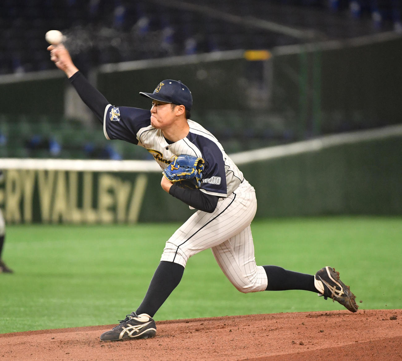 NTT東日本対日本新薬　先発した日本新薬・西川（撮影・柴田隆二）