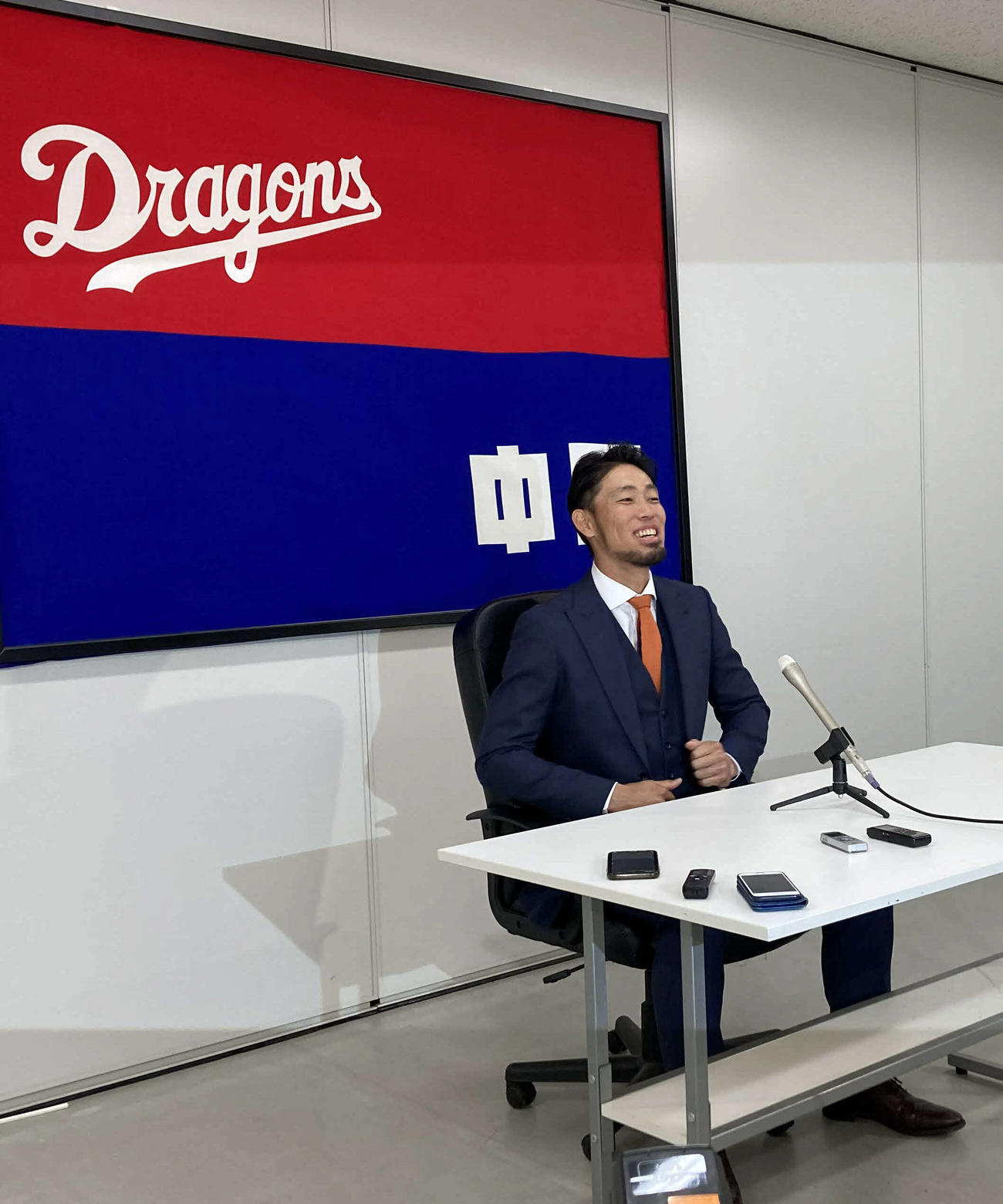 現状維持で契約を更改した中日藤井（撮影・伊東大介）