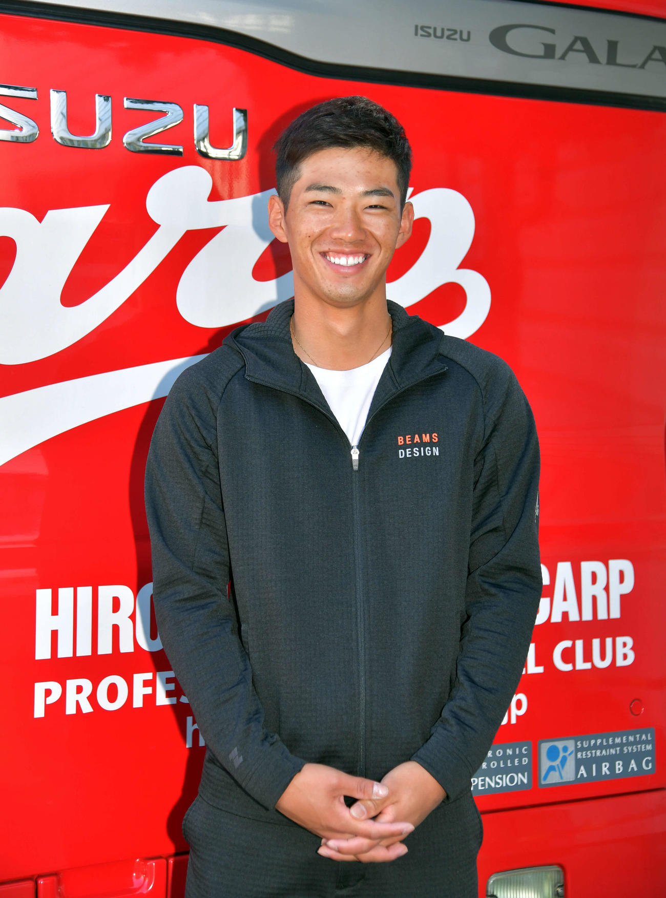 契約更改した広島中村奨