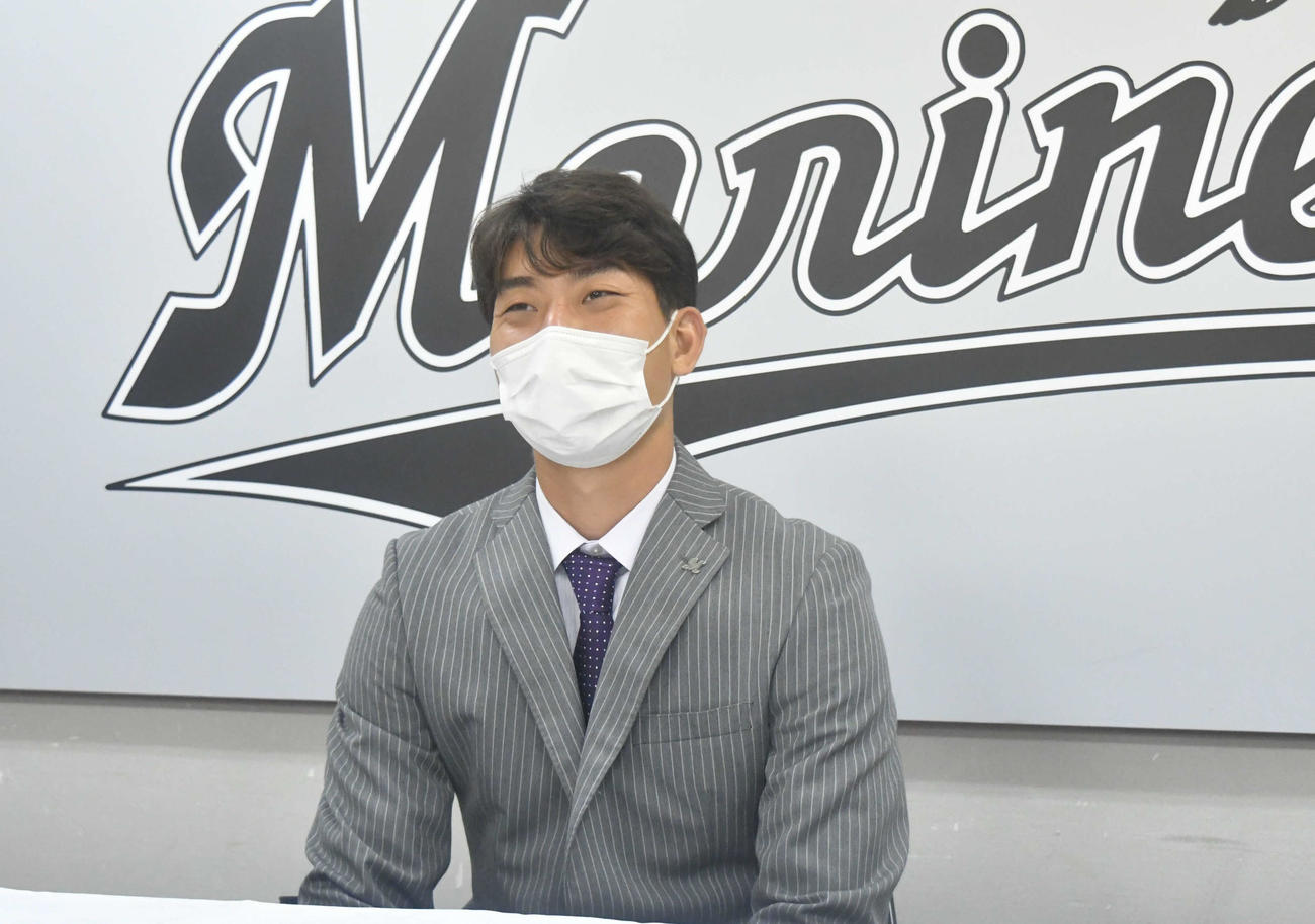 契約更改を終えたロッテ茶谷健太（代表撮影）