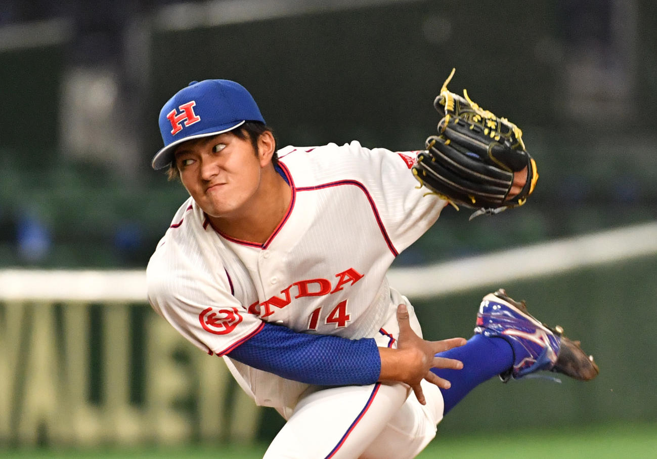 決勝NTT東日本対ホンダ　先発したホンダ・朝山（撮影・柴田隆二）