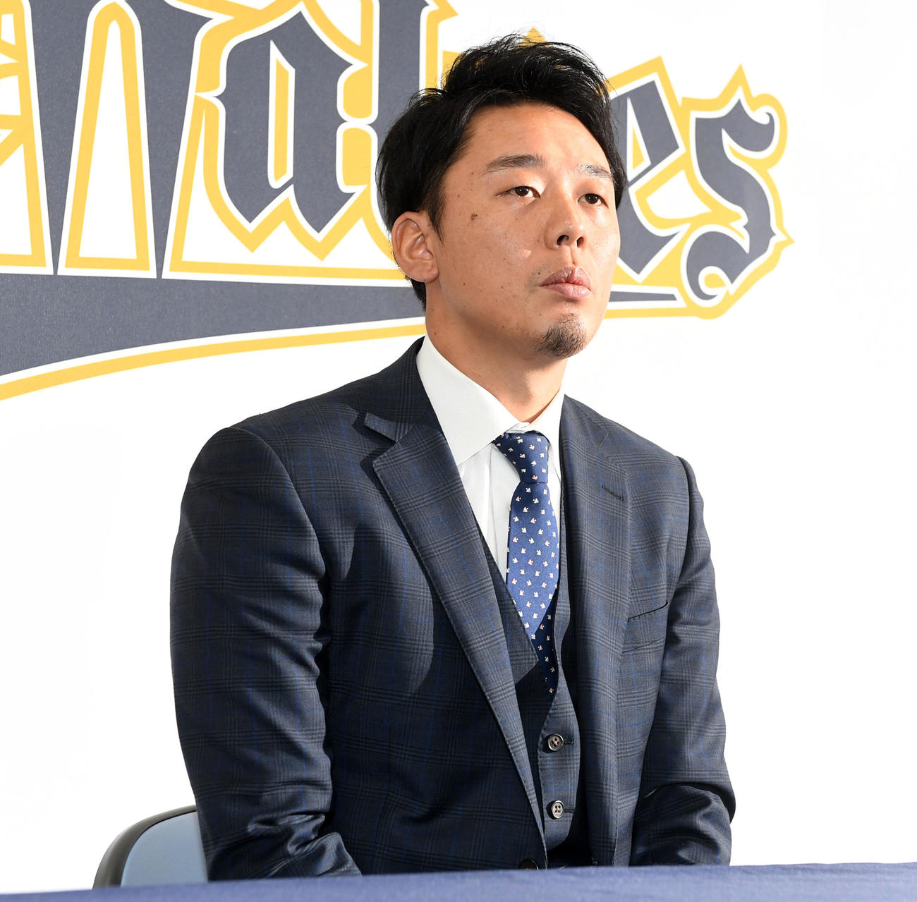 ダウンで契約更改、会見するオリックス金田（撮影・前岡正明）