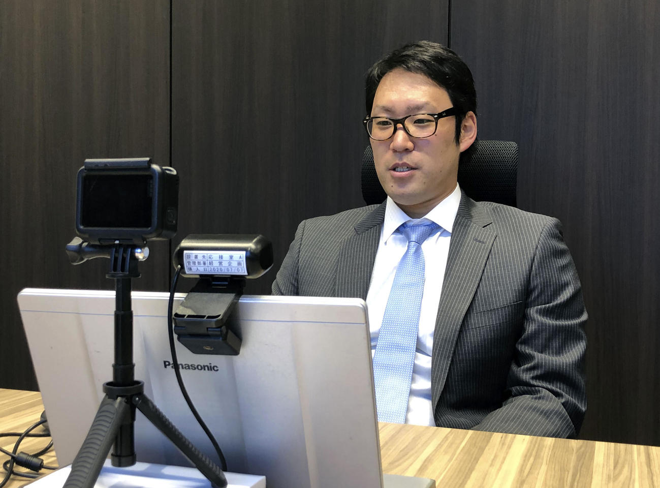 オンライン取材で国内FA権を行使して残留することを表明した西武増田（共同＝球団提供）