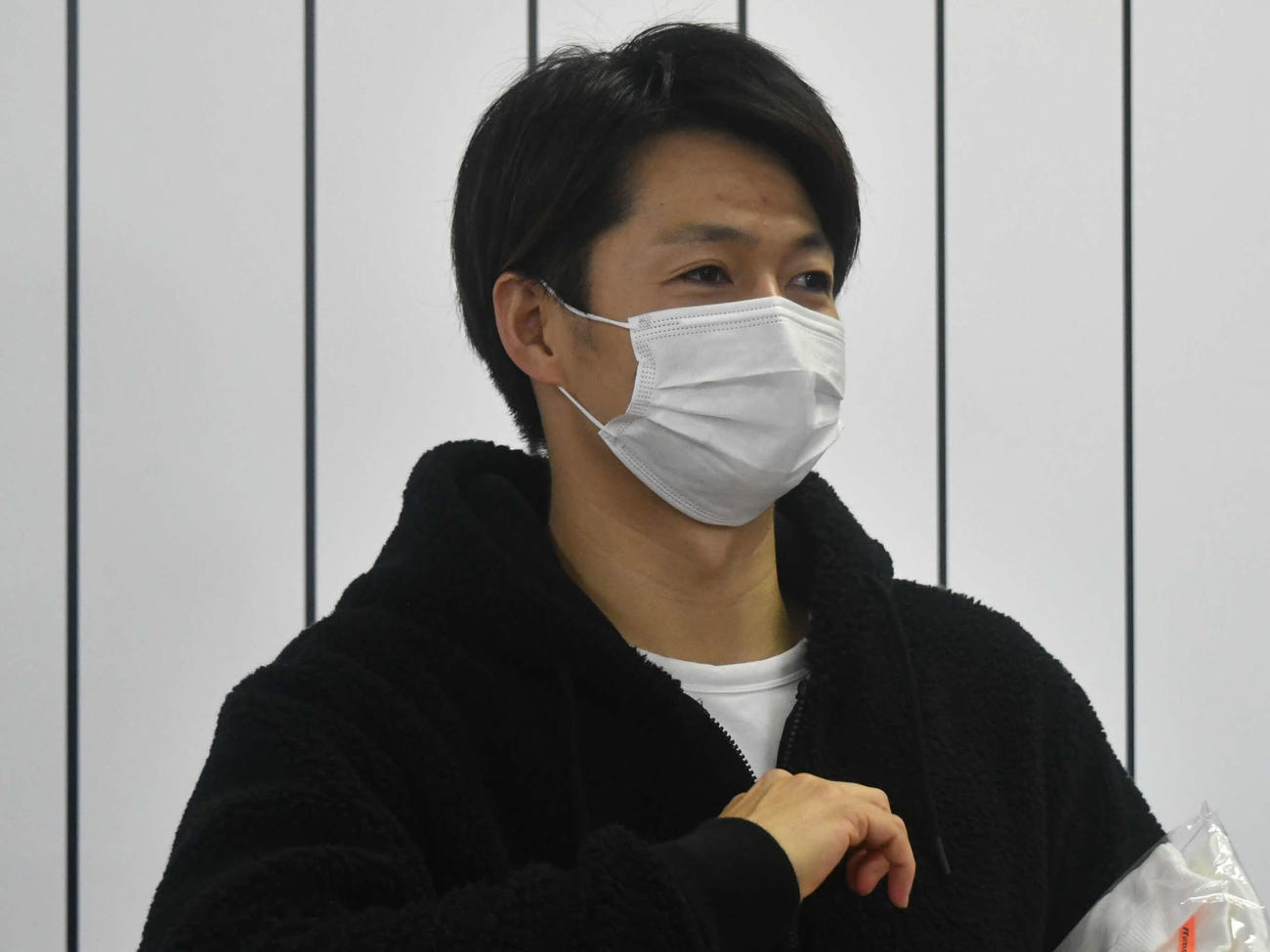 FA権を行使しないことをあらためて表明したロッテ唐川（代表撮影）