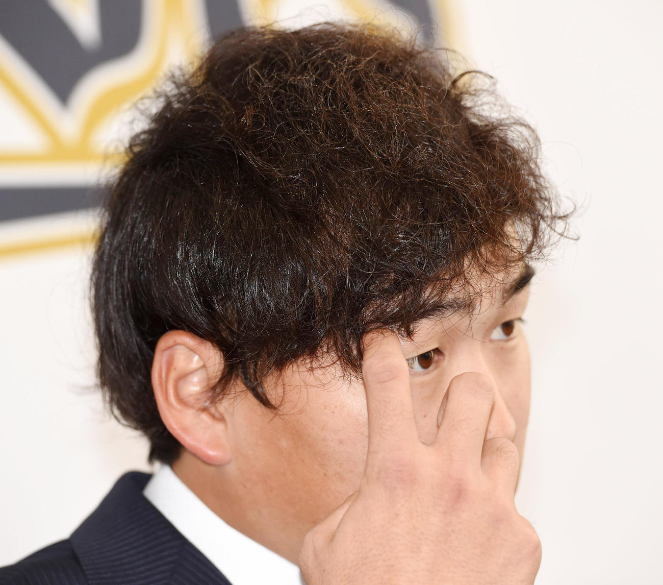 現状維持で契約更改、会見するオリックス西村（撮影・前岡正明）