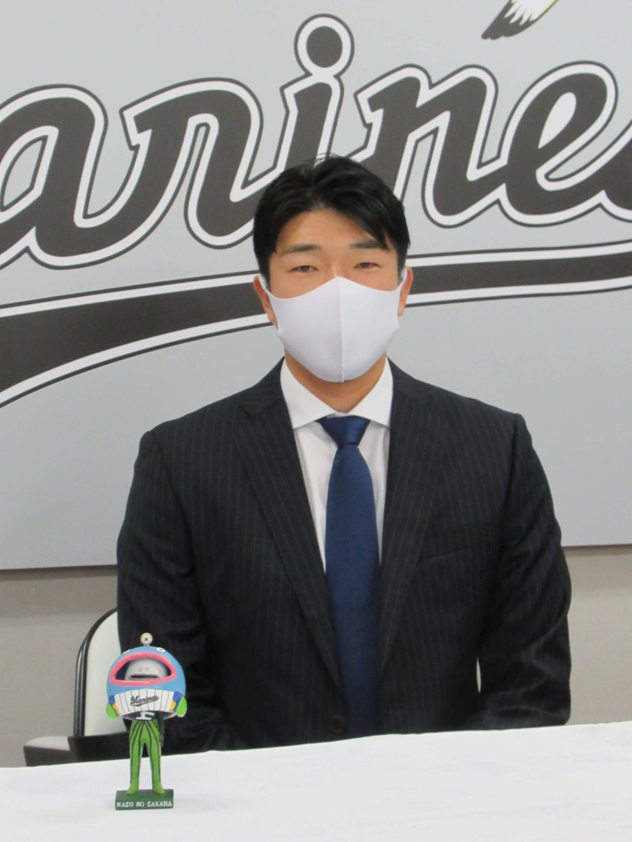 契約更改を終えたロッテ田中靖洋（代表撮影）