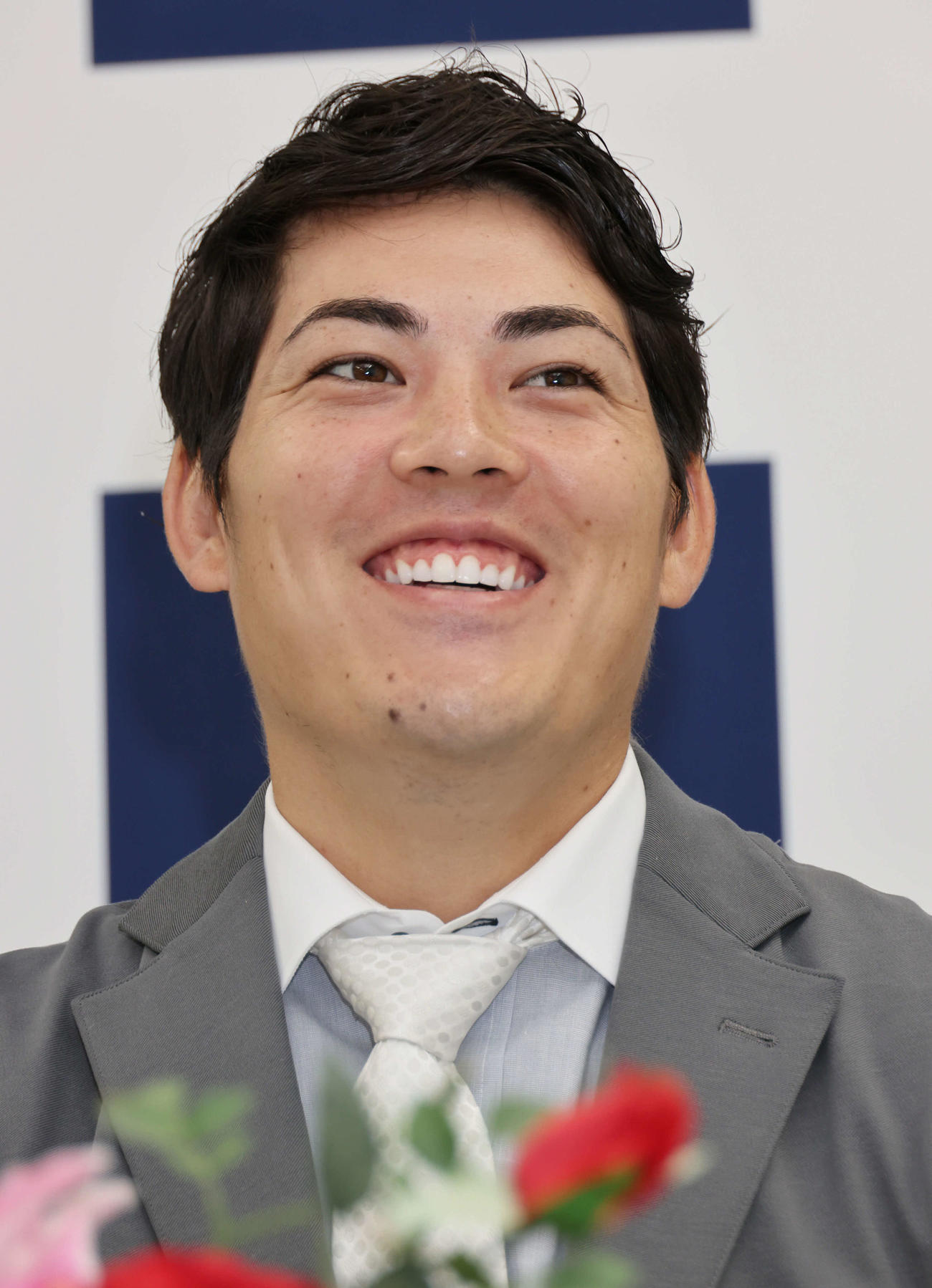 推定8700万円で契約更改した広島九里（撮影・加藤孝規）