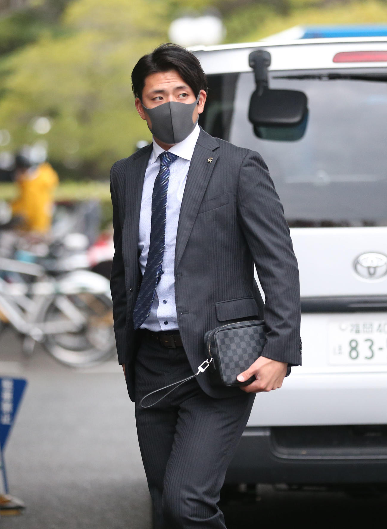 契約更改に臨む九鬼隆平（撮影・梅根麻紀）