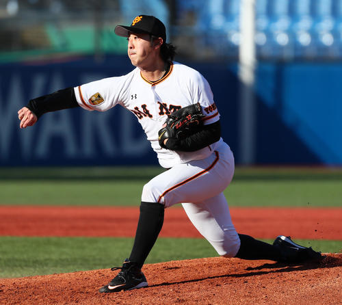 トライアウトに登板した巨人田原(撮影・足立雅史)