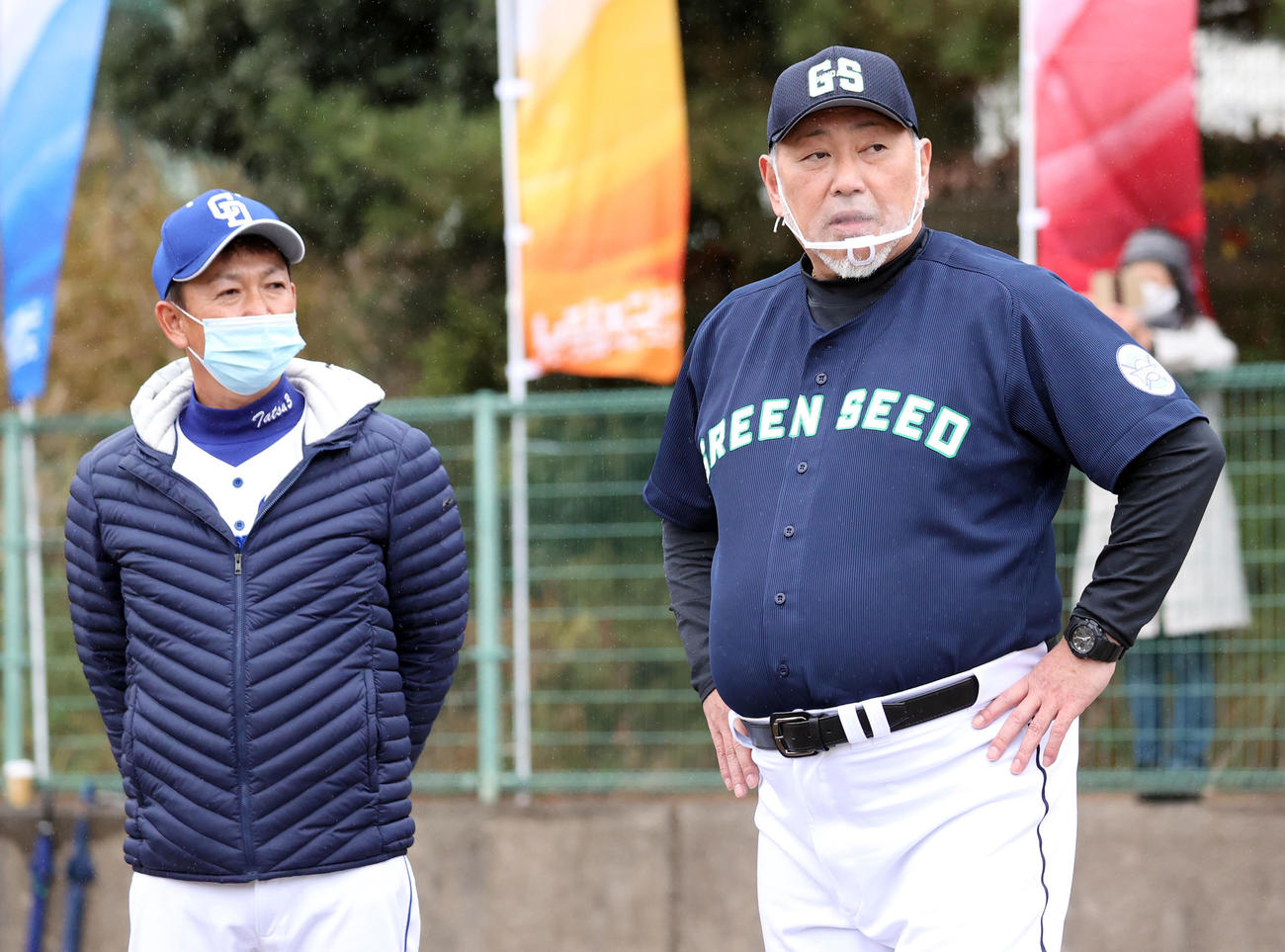 野球教室を行う清原氏（右）と立浪氏（撮影・狩俣裕三）
