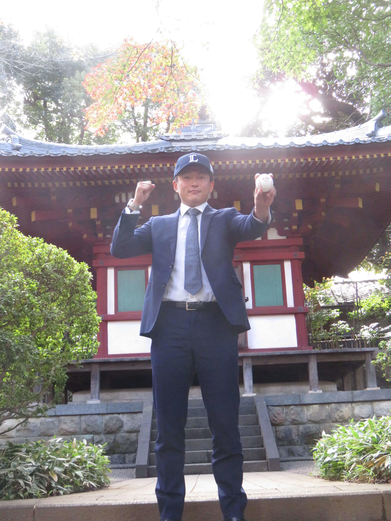 西武と契約合意したNTT東日本・佐々木（撮影・栗田成芳）