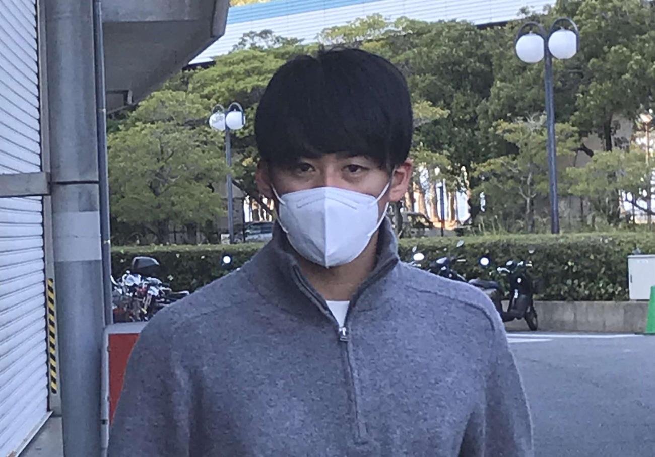 ペイペイドームでトレーニングを行ったソフトバンク板東（撮影・浦田由紀夫）