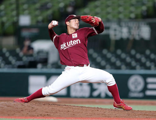 楽天津留崎 球場の雰囲気が 登場曲の変更検討 プロ野球写真ニュース 日刊スポーツ