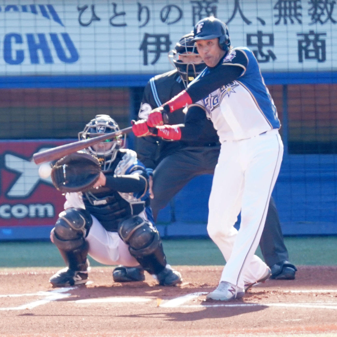 プロ野球合同トライアウトの第3打席、二ゴロに倒れる新庄氏（撮影・江口和貴）