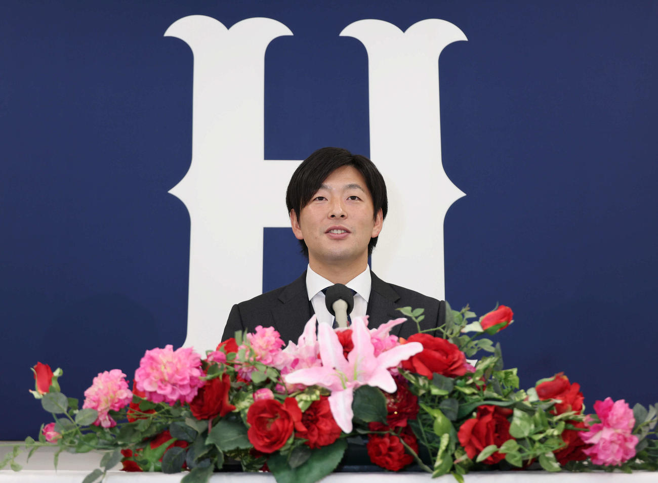 契約更改した大瀬良（撮影・加藤孝規）