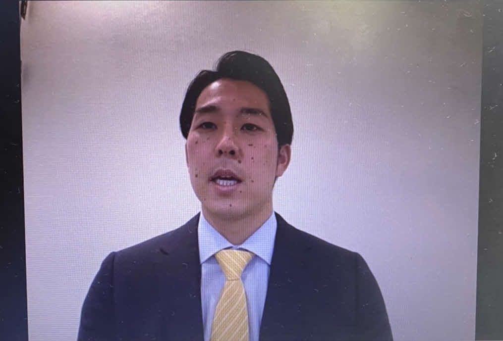 契約更改を終え、オンライン取材に対応する楽天鈴木大地