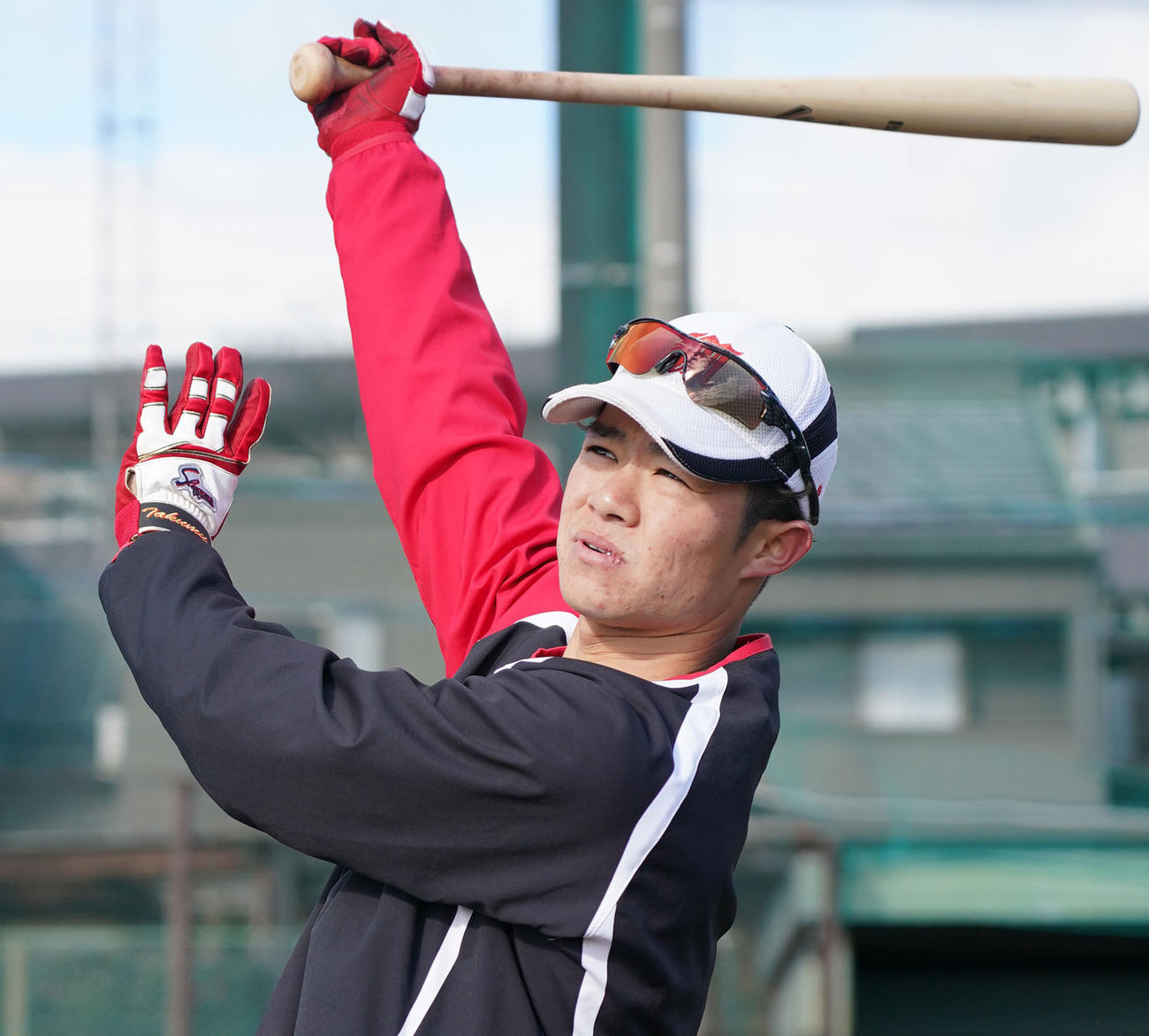 打撃練習をに励む中野拓夢（撮影・森本幸一）