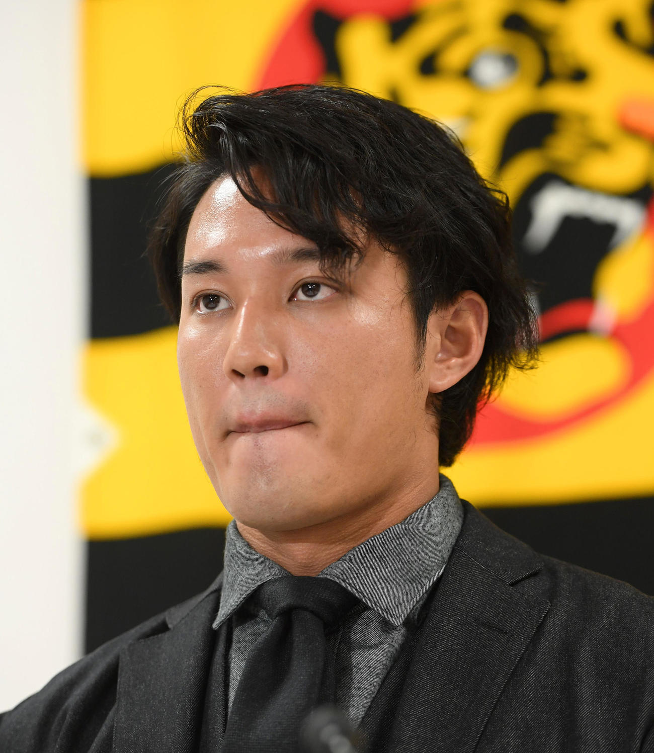 契約更改を終えた藤浪は先発専念を宣言する（代表撮影）