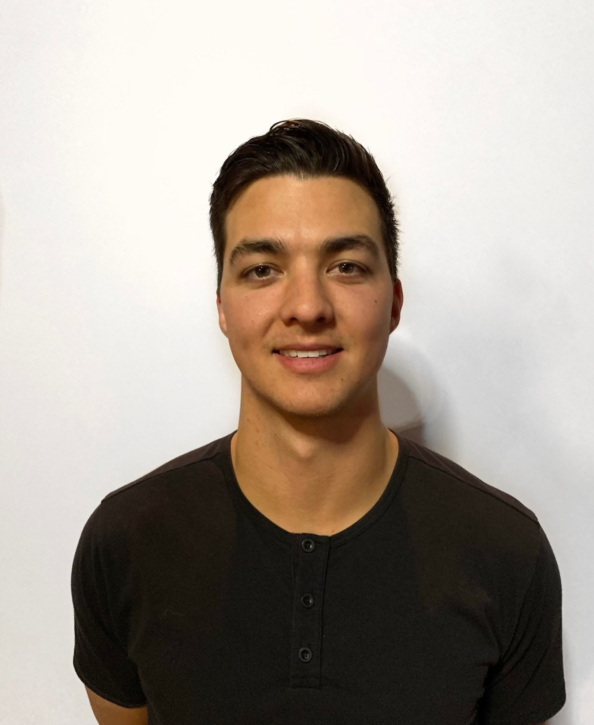 中日と育成契約することになったルーク・ワカマツ（球団提供）