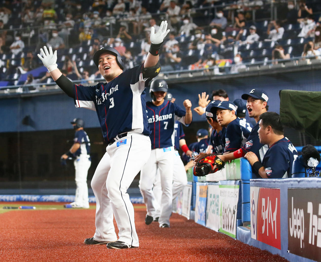 2020年9月1日、「どすこいポーズ」を決める西武山川