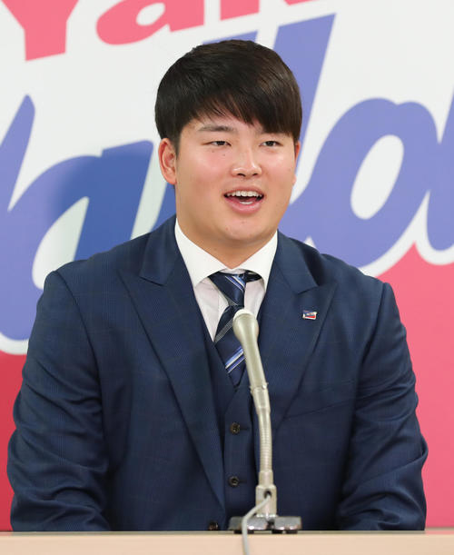 出世頭はヤクルト村上 17年ドラフト組年俸ランク プロ野球写真ニュース 日刊スポーツ