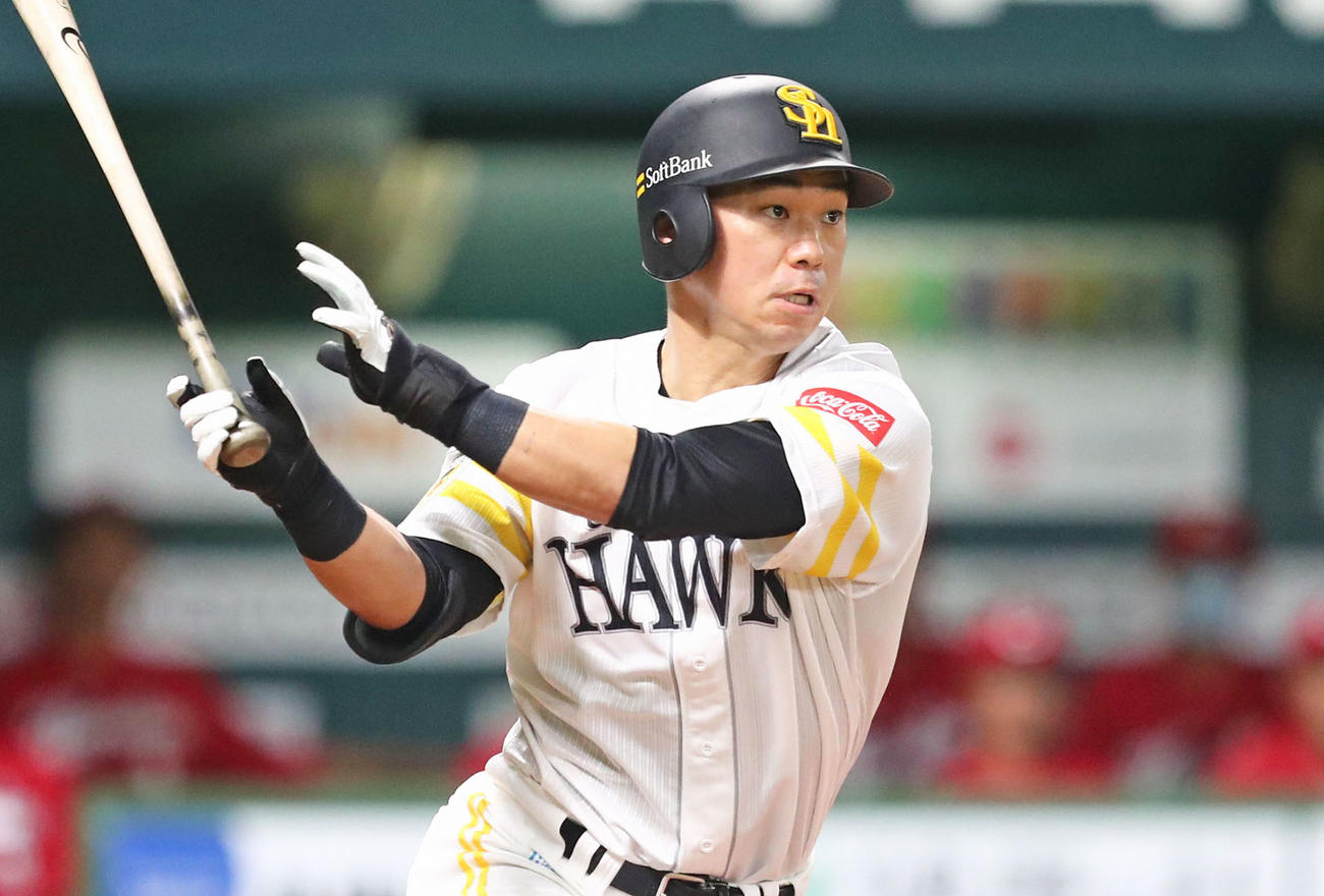 ソフトバンク長谷川勇也（2020年6月12日撮影）