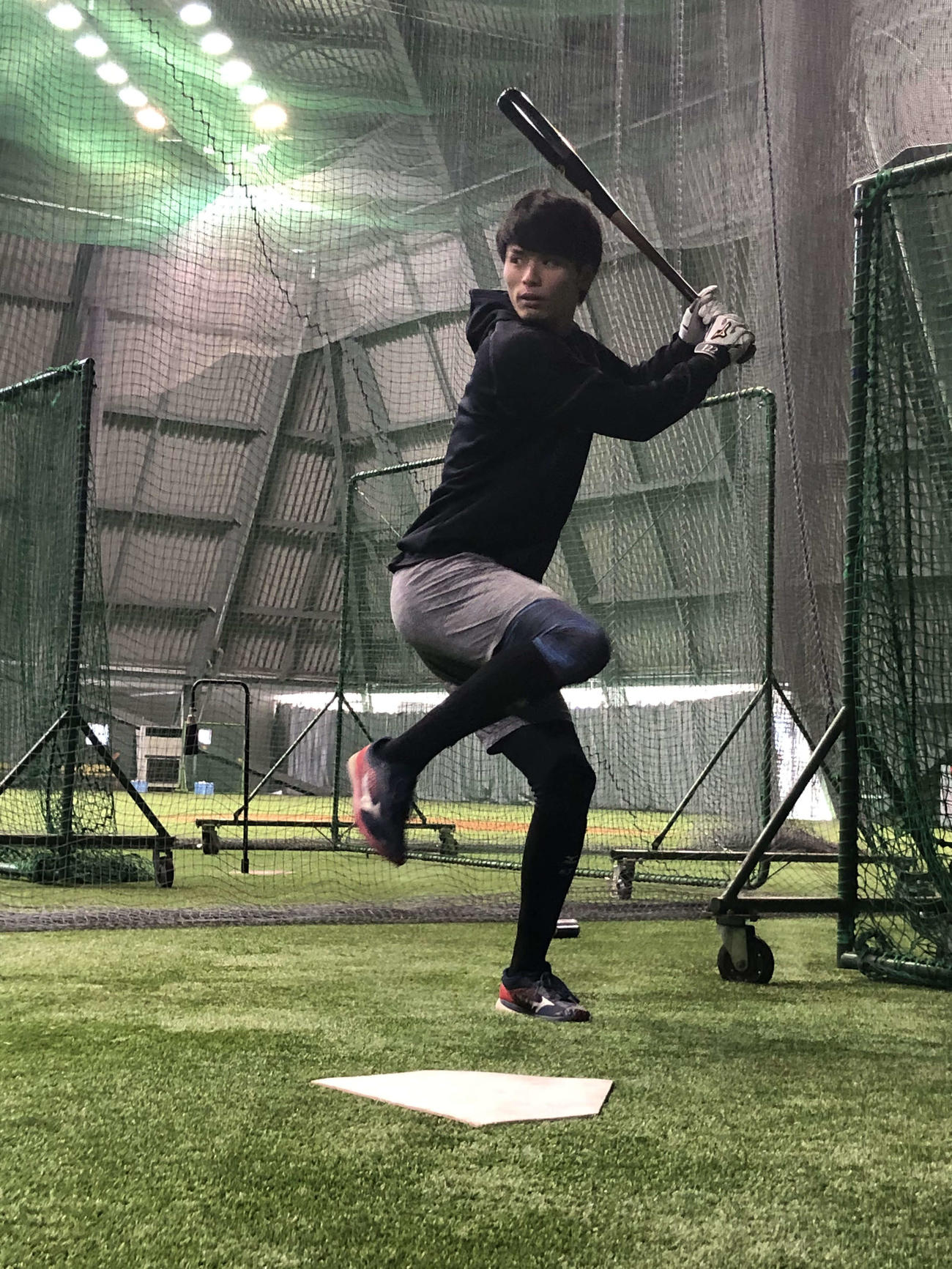 ZOZOマリンで自主トレを行うロッテ和田