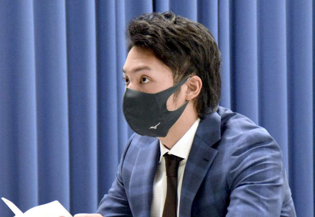 NPB新人選手研修会に出席する日本ハム伊藤（球団提供）