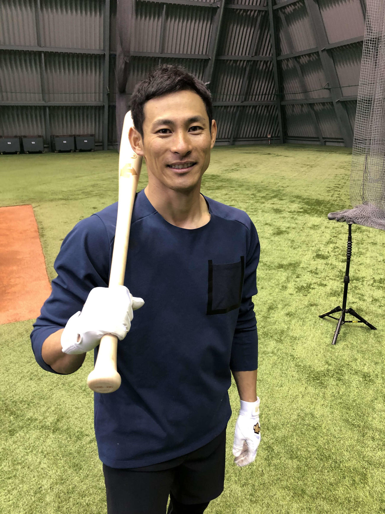 ZOZOマリンで自主トレを行うロッテ荻野