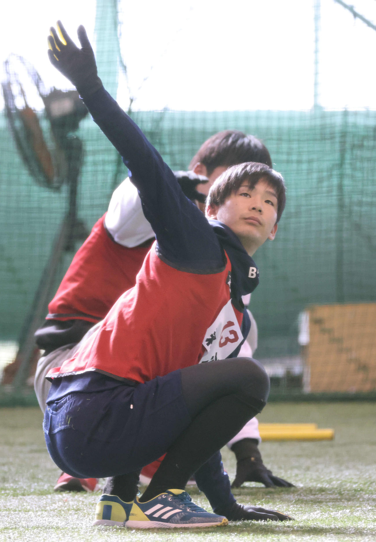 練習するドラフト2位の森浦（撮影・加藤孝規）