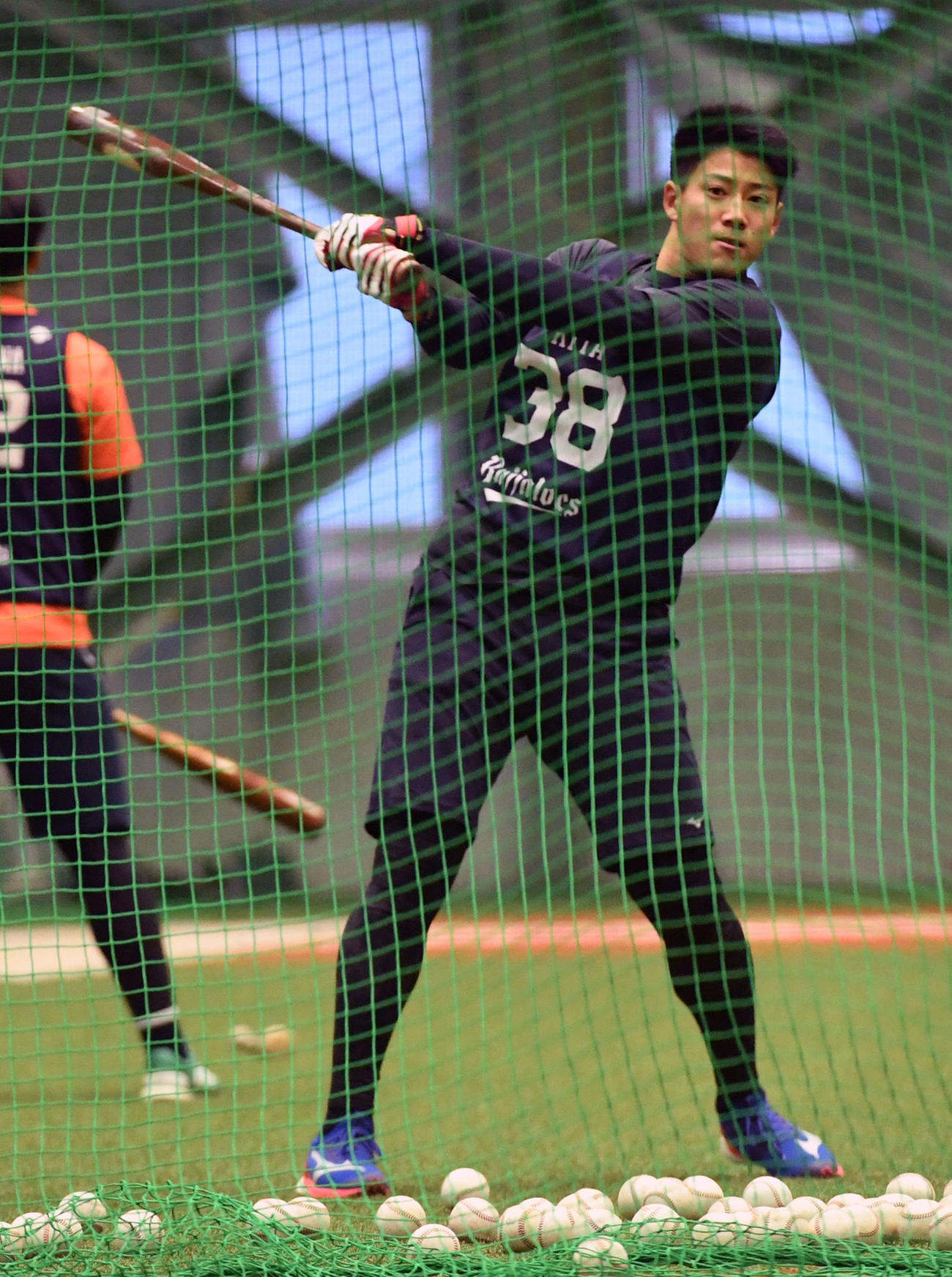 ティー打撃を行うオリックス来田（撮影・前岡正明）